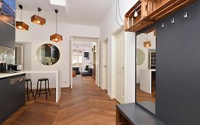 Daylight Apartment, The Best Location